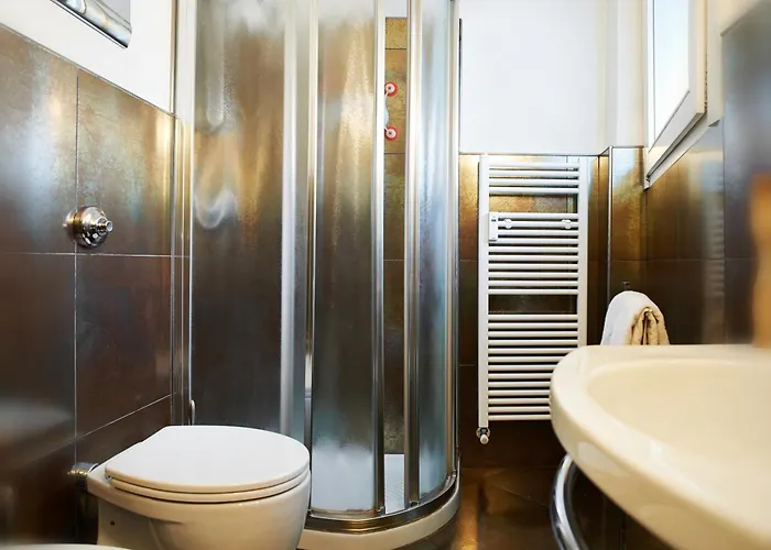 培缇套房酒店 *